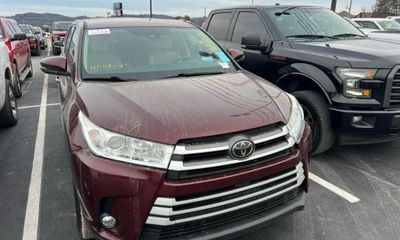 2018 Toyota Highlander LE Plus