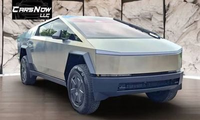 2025 Tesla Cybertruck Base