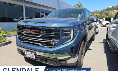 2024 GMC Sierra SLT