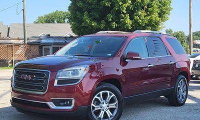 2015 GMC Acadia SLT 1
