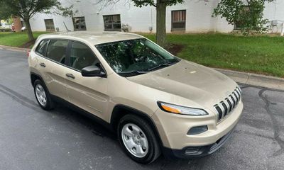 2014 Jeep Cherokee Sport