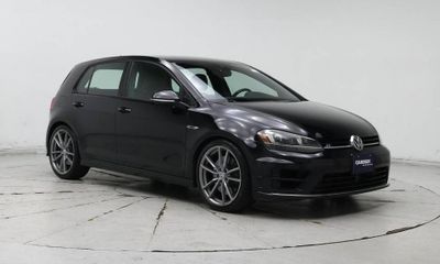 2017 Volkswagen Golf R Base
