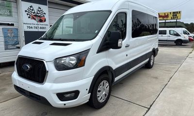 2024 Ford Transit Medium Roof