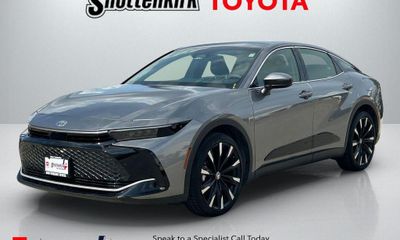 2025 Toyota Crown Platinum
