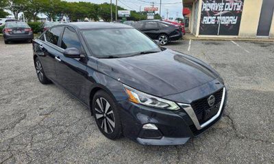 2022 Nissan Altima SV