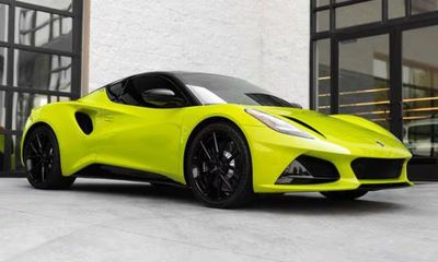 2025 Lotus Emira Base