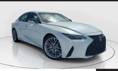 2023 Lexus IS 300 Premium