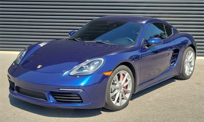 2024 Porsche 718 Cayman S