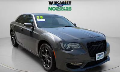 2023 Chrysler 300 Touring L