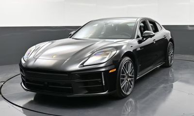 2026 Porsche Panamera 4 E Hybrid