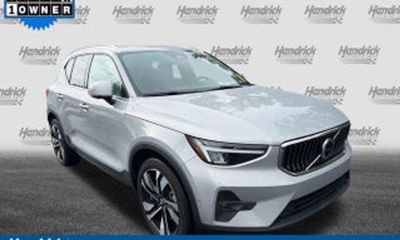 2023 Volvo XC40 Ultimate Bright
