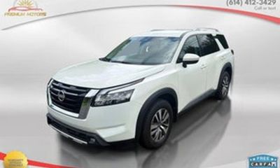 2022 Nissan Pathfinder SL