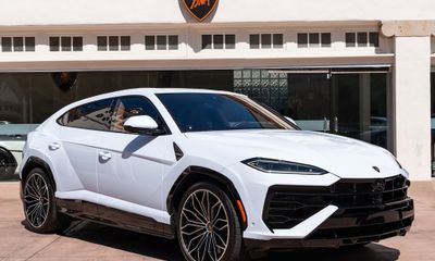 2026 Lamborghini Urus SE