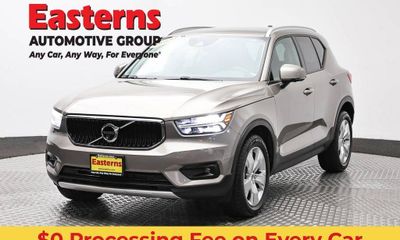 2022 Volvo XC40 Momentum Excl S60