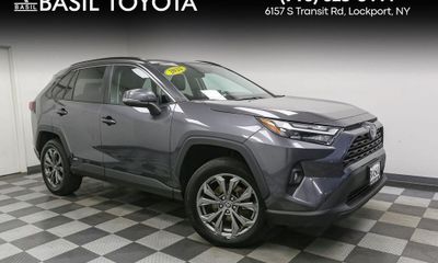 2022 Toyota RAV4 XLE Premium