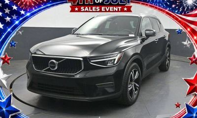 2023 Volvo XC40