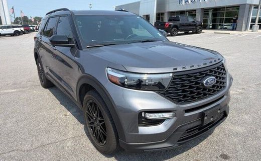 2022 Ford Explorer