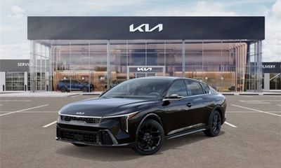2025 Kia K4 GT Line Turbo