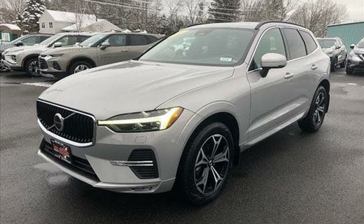 2022 Volvo XC60 Momentum