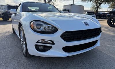 2017 Fiat 124 Spider Classica