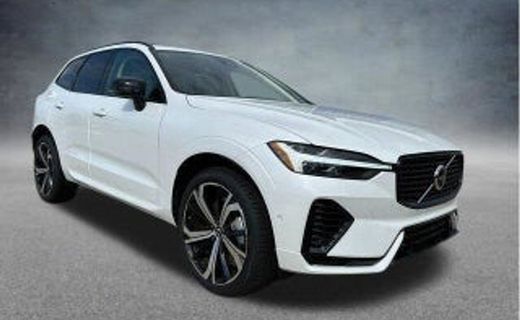 2023 Volvo XC60 Plus Dark