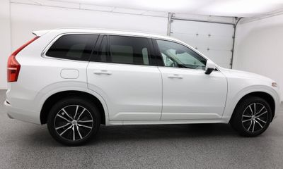 2020 Volvo XC90 Momentum