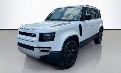 2025 Land Rover Defender 110 S