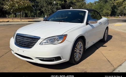 2013 Chrysler 200 Limited