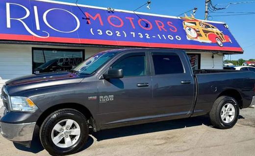2019 Ram 1500 SLT