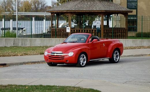 2004 Chevrolet SSR LS