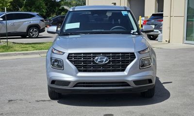 2026 Hyundai Venue SE