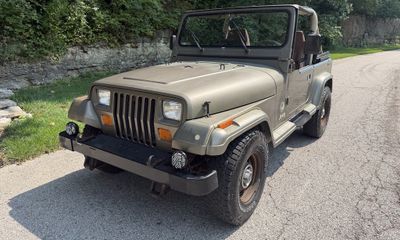 1989 Jeep Wrangler Sahara