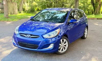 2013 Hyundai Accent GLS Premium SE