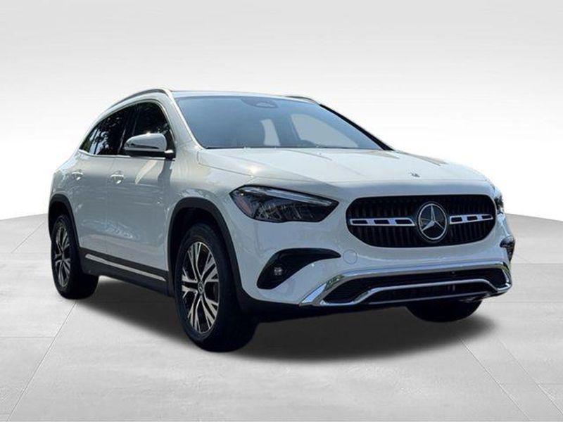 2025 Mercedes-Benz GLA-Class — a typically priced live listing