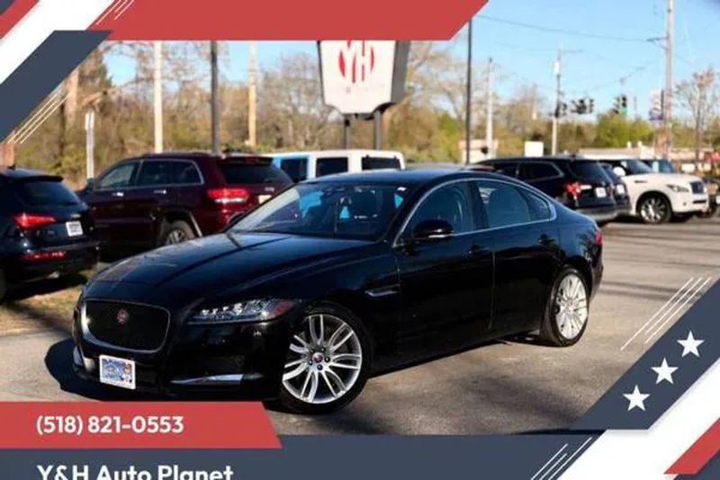 Representative 2016 Jaguar XF photo