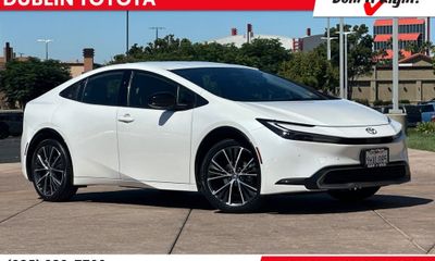 2023 Toyota Prius LE