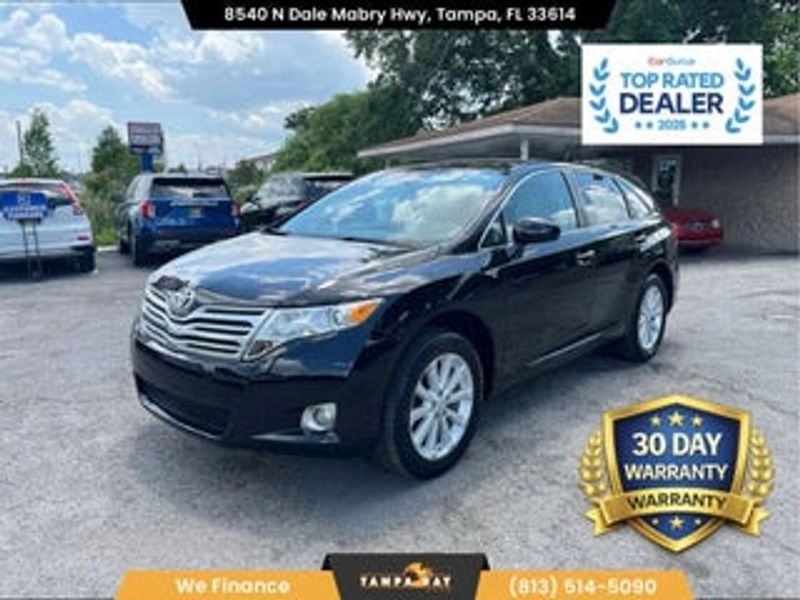 2011 Chevrolet Traverse — a typically priced live listing