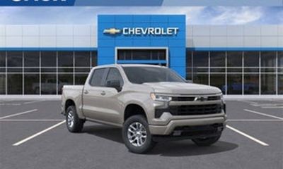 2025 Chevrolet Silverado RST