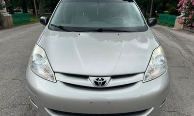 2009 Toyota Sienna LE