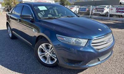 2017 Ford Taurus SE