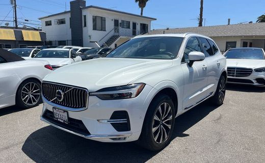2023 Volvo XC60 Plus Bright
