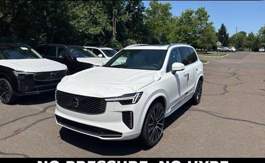2026 Volvo XC90 Plus Bright