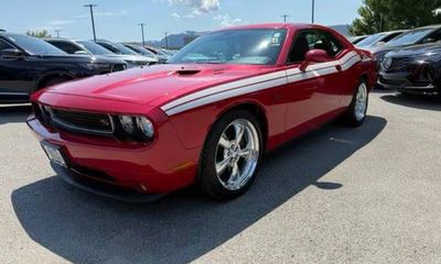 2012 Dodge Challenger R T