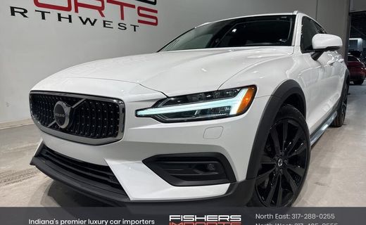 2023 Volvo V60CC Ultimate