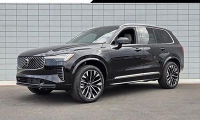 2026 Volvo XC90 Core