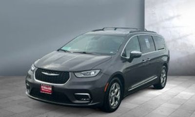 2022 Chrysler Pacifica Touring