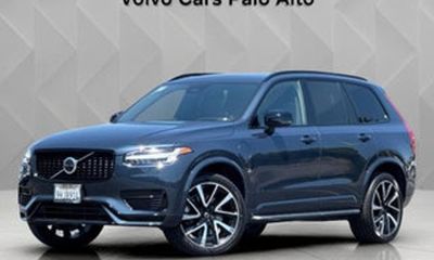 2025 Volvo XC90 Plus Bright
