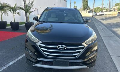 2017 Hyundai Tucson SE Popular Equipment