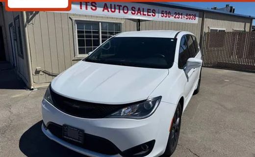 2018 Chrysler Pacifica Touring Plus