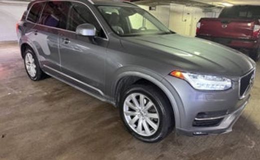 2018 Volvo XC90 Momentum